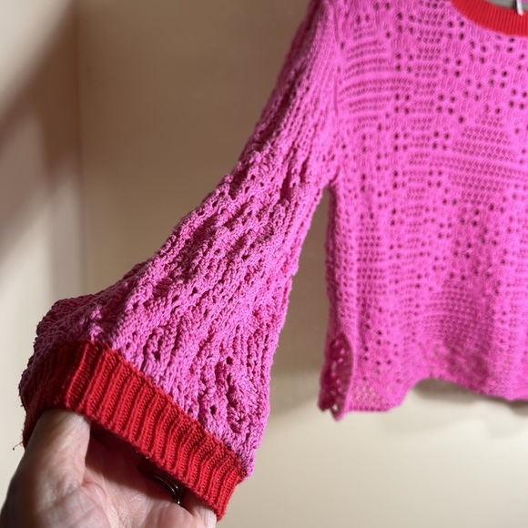 Free people bright pink 100% cropped cotton sweater with red trim XS - Picture 2 of 12